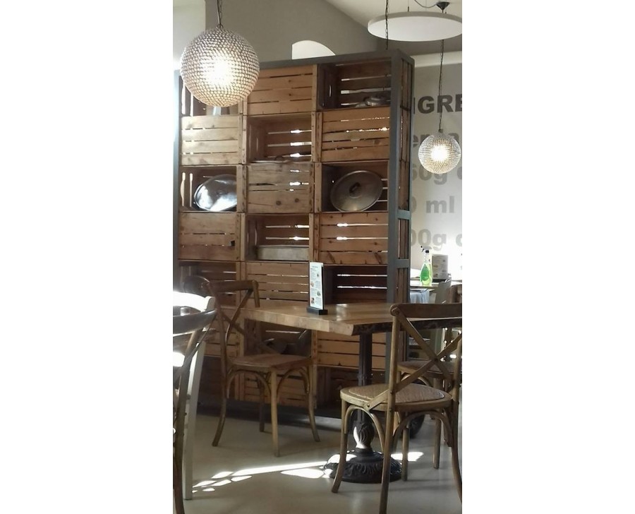 Mobile in ferro anticato con cassette della frutta 210 x 150 cm libreria
